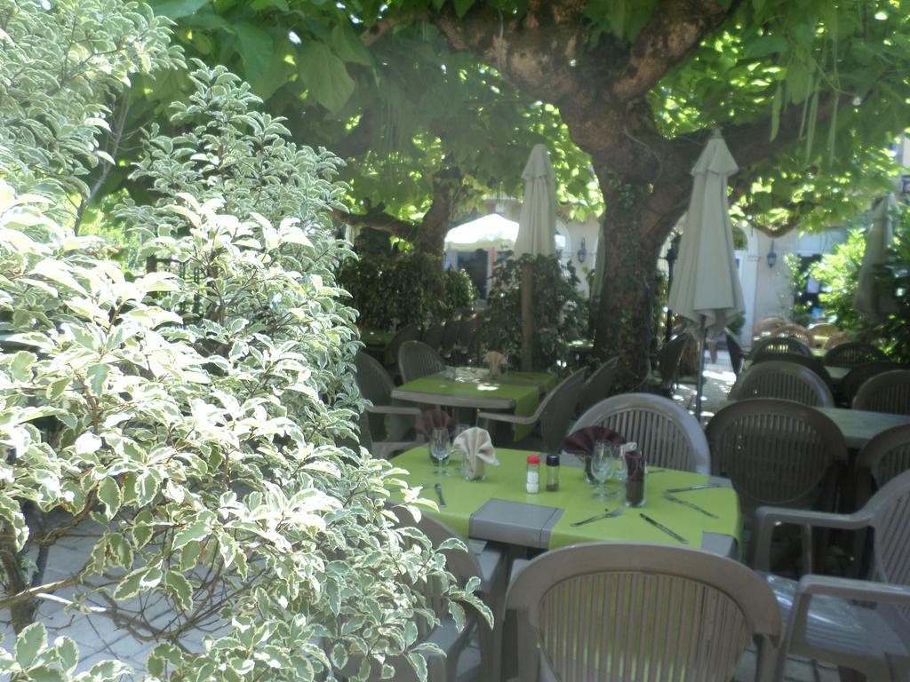 Appart'Hotel Les Tilleuls Saint-Macaire Exterior photo