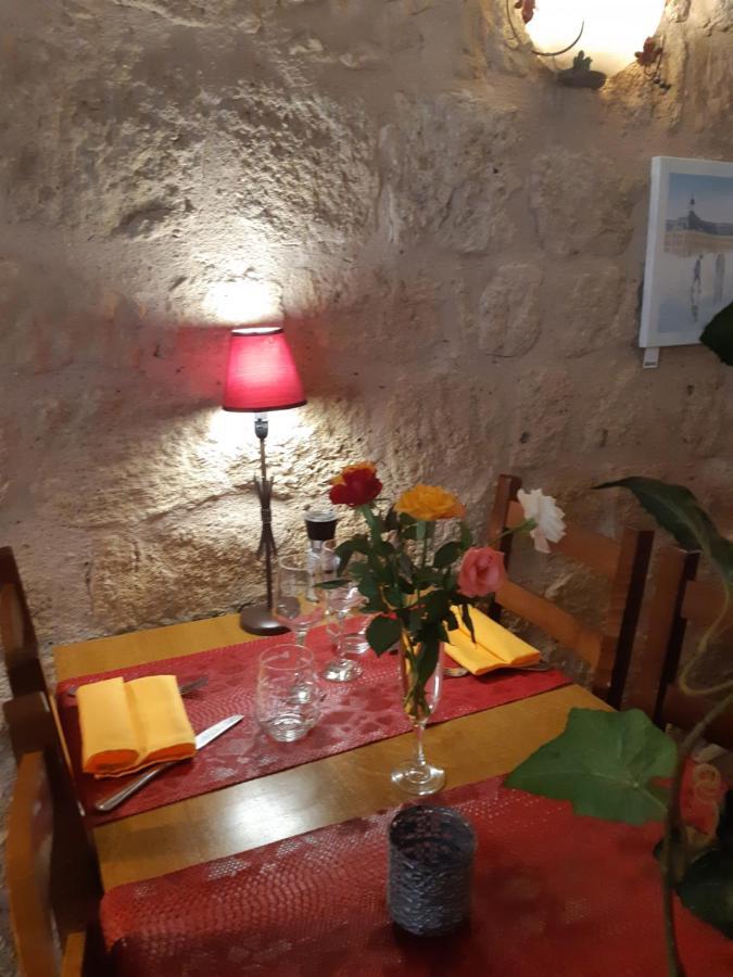 Appart'Hotel Les Tilleuls Saint-Macaire Exterior photo